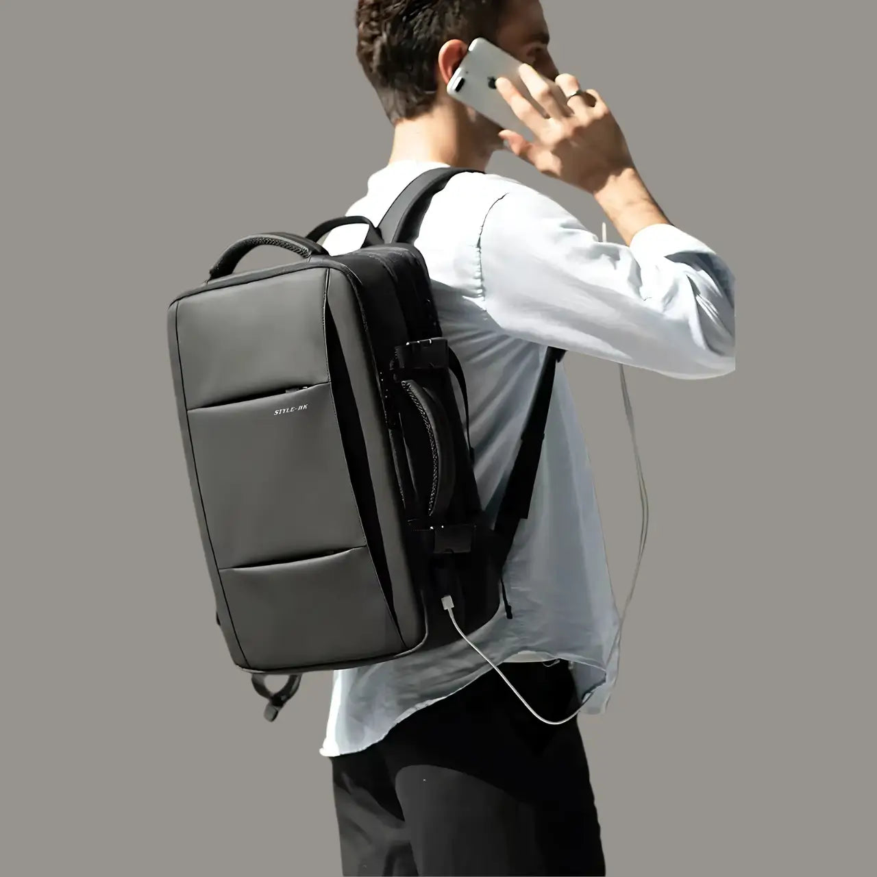 Der erweiterbare Handgepäck-Rucksack 22L/35L